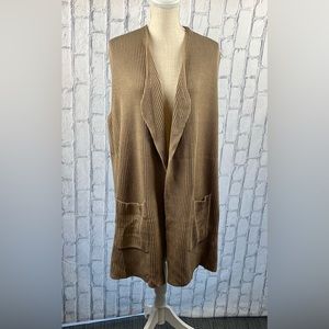 Splendid Size:LG  Women Knit Vest Light Brown Super Cute Great for All Season